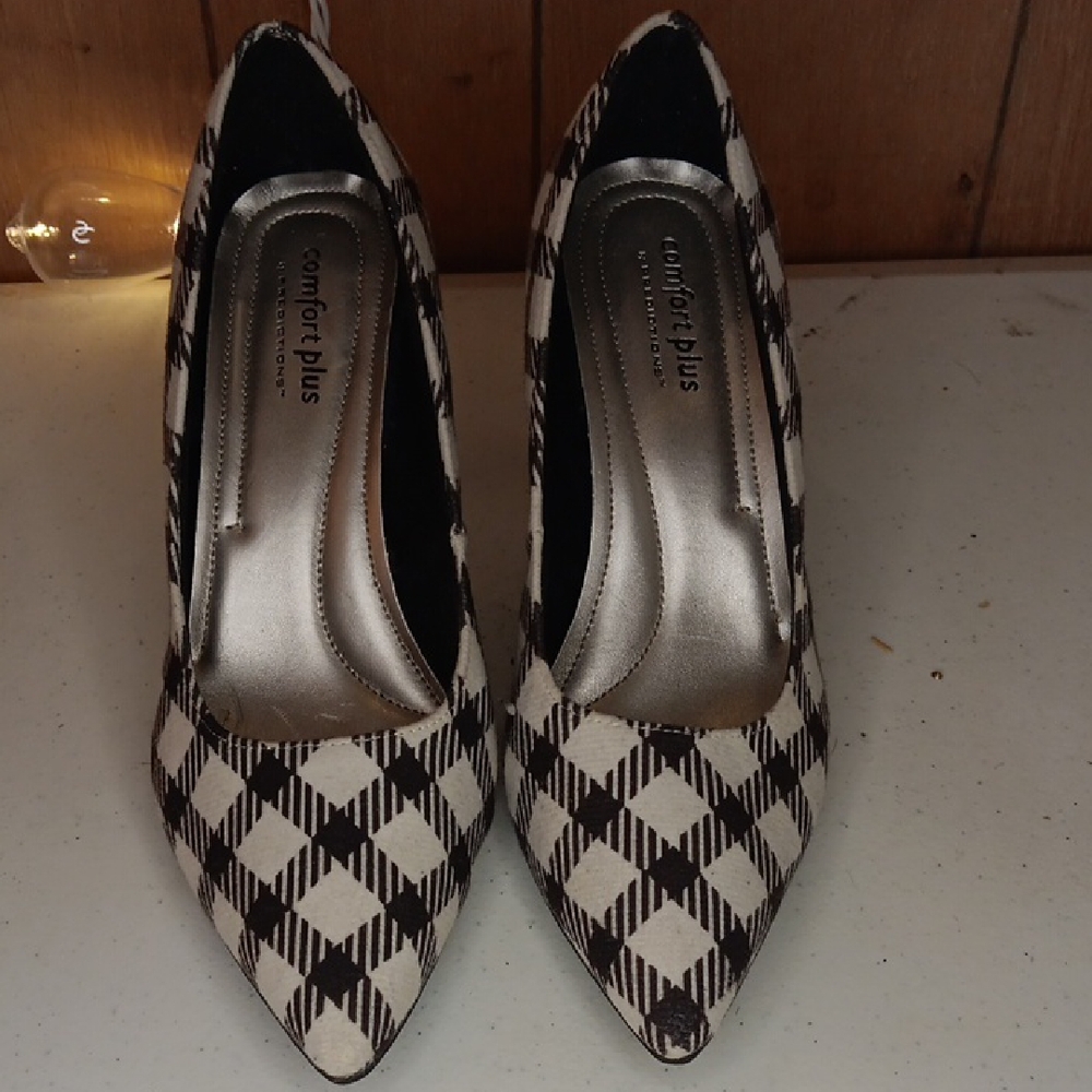 Comfort Plus by Predictions Checkered Heels